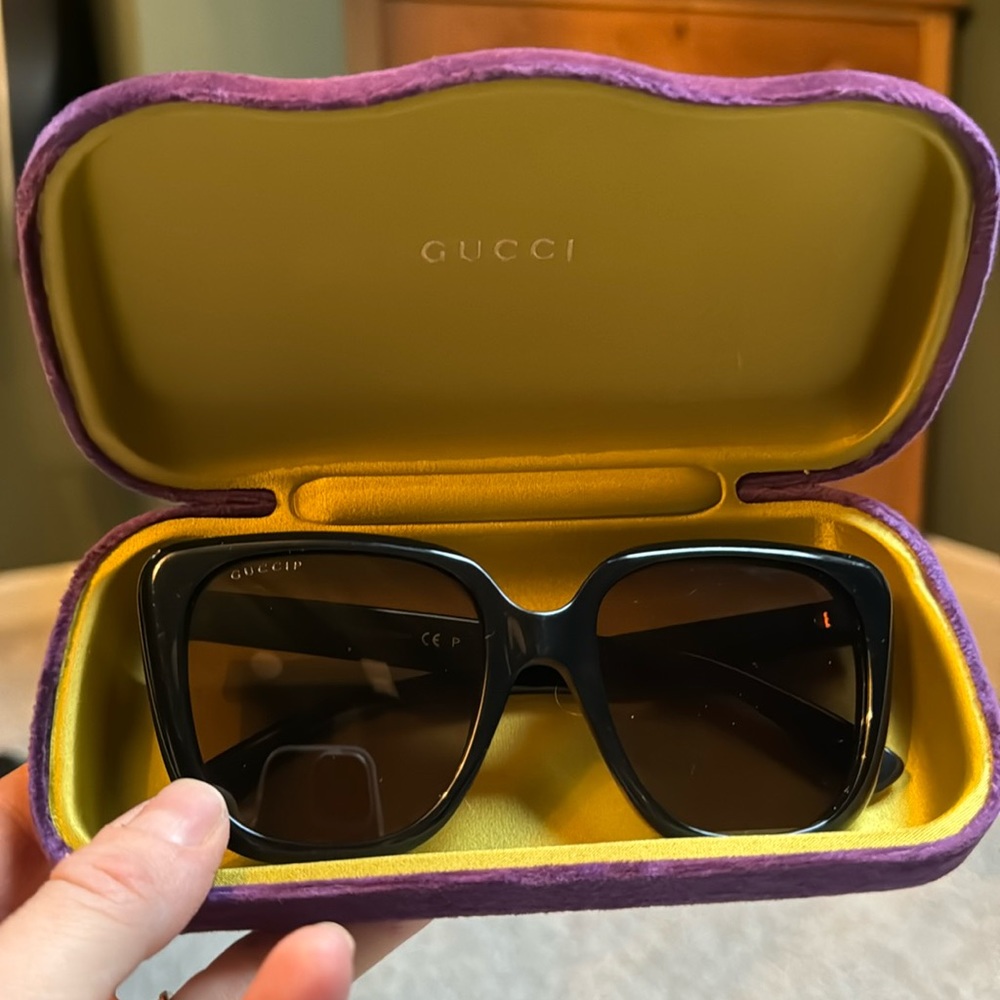 Gucci 54 Polarized Square Sunglasses